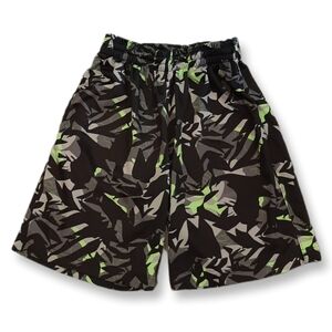 💠 XERSION Quick Dri Shorts Abstract Camo Boys Size Small 8 Black Green